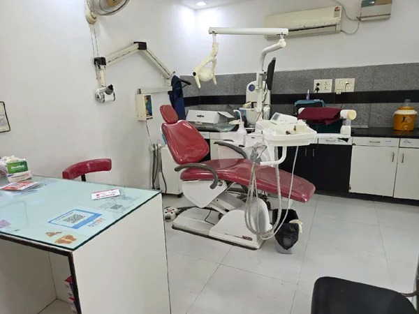 Treatment room at Mahajan Dental Care